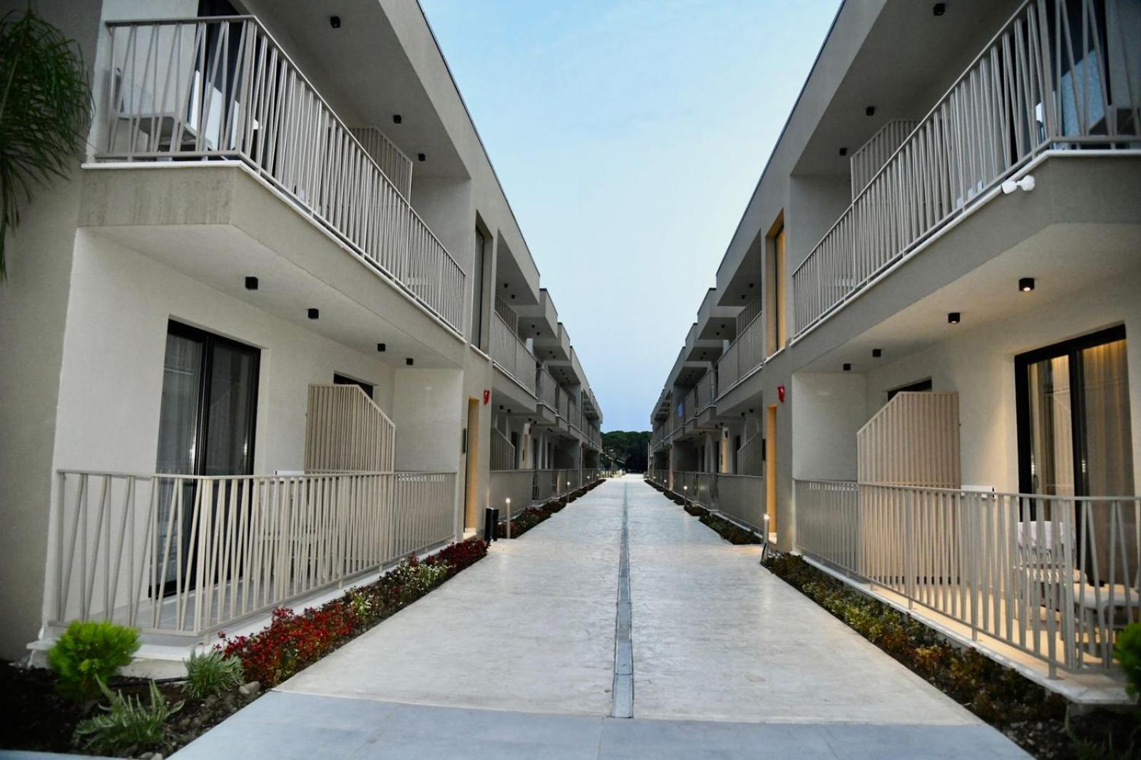 Amber Village Spille Εξωτερικό φωτογραφία